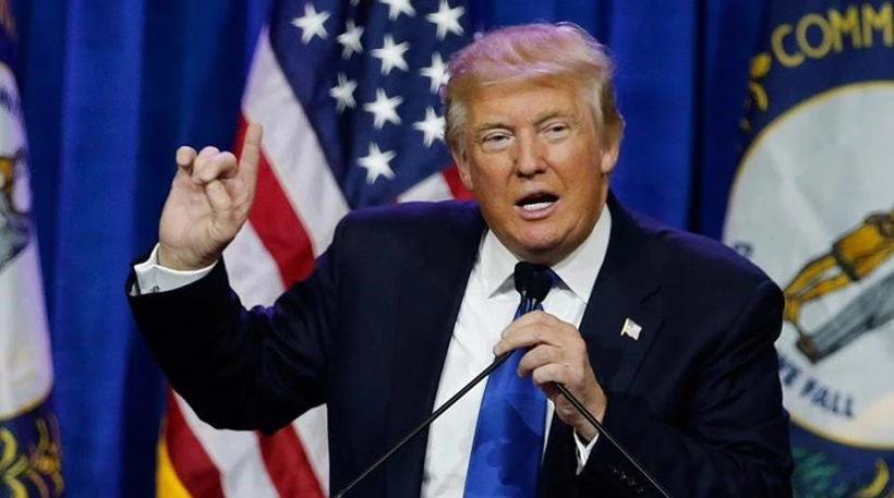 Βρήκε τη λύση ο Τραμπ! Όπλα στους εκπαιδευτικούς για να σταματήσουν οι σφαγές στα σχολεία!